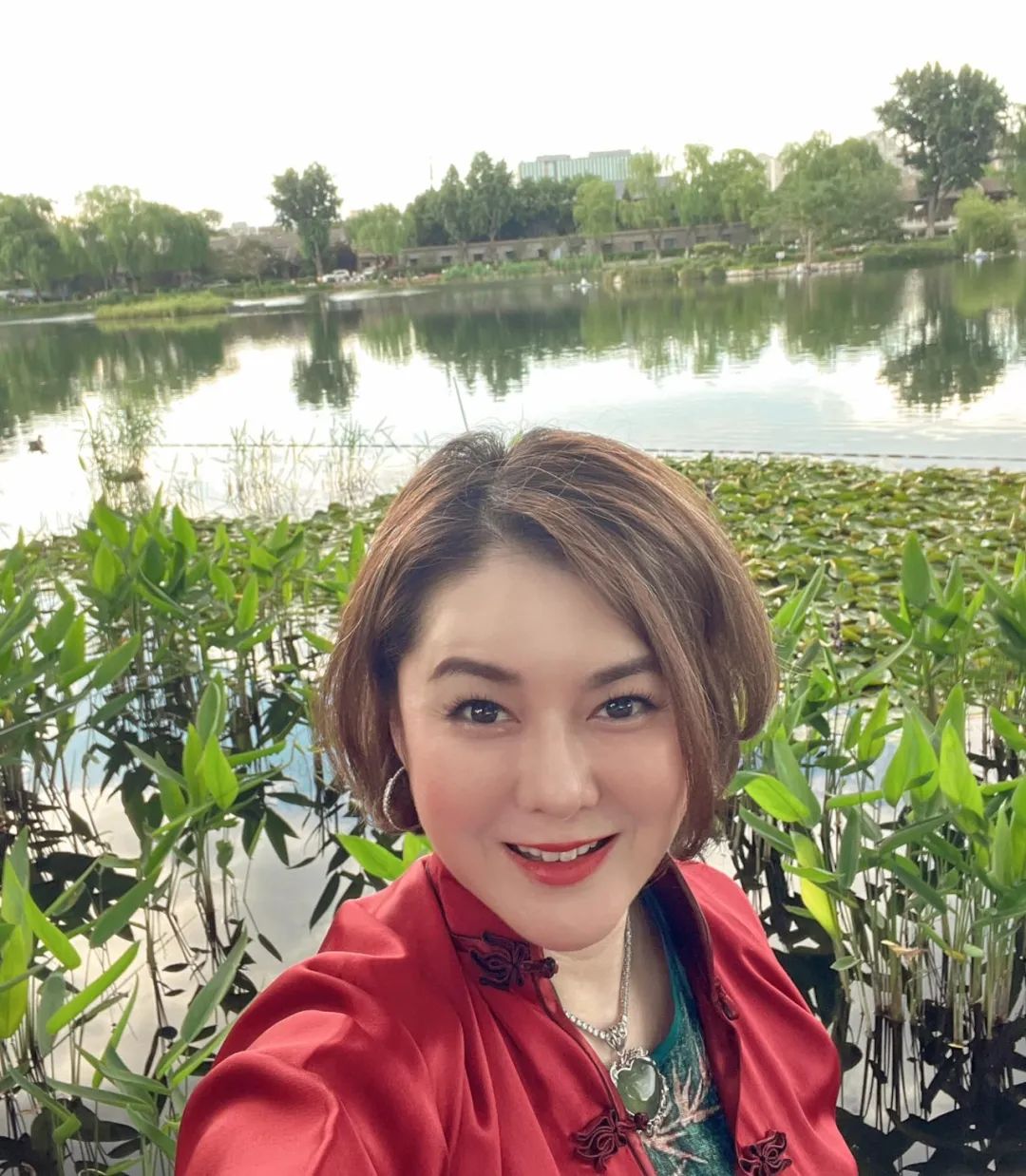 艳压李嘉欣,被张曼玉怒赞,港圈一代绝色如今却肿成大妈?网友:恋爱脑害人!!