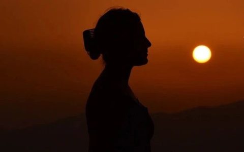 大瓜！杨幂赵丽颖撕上热搜：事情不简单...