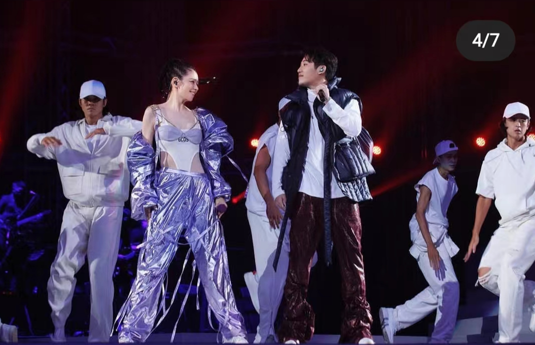 她宣布离婚，是果然被李靓蕾锤中了吗？