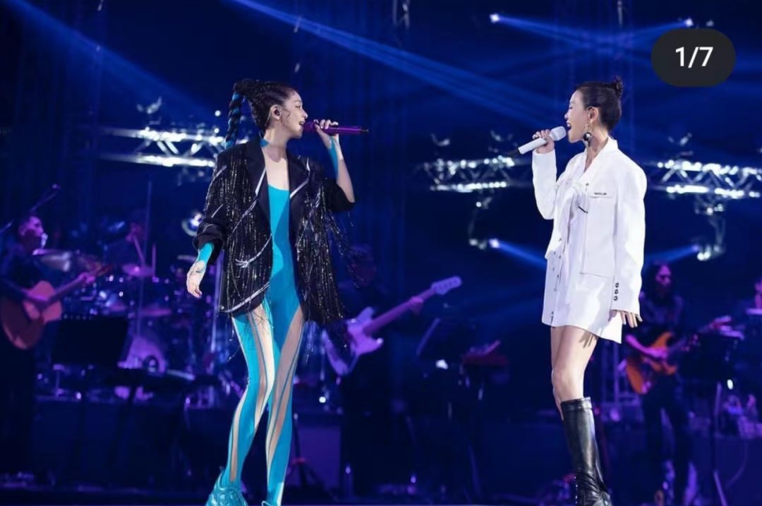 她宣布离婚，是果然被李靓蕾锤中了吗？