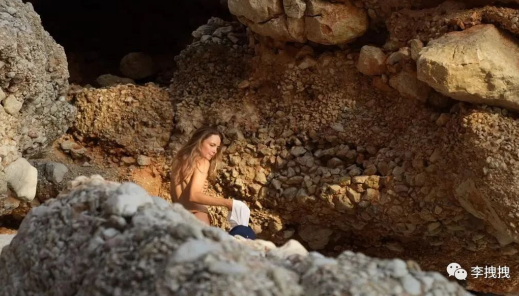 荒野求生搞黄色成为新潮流？