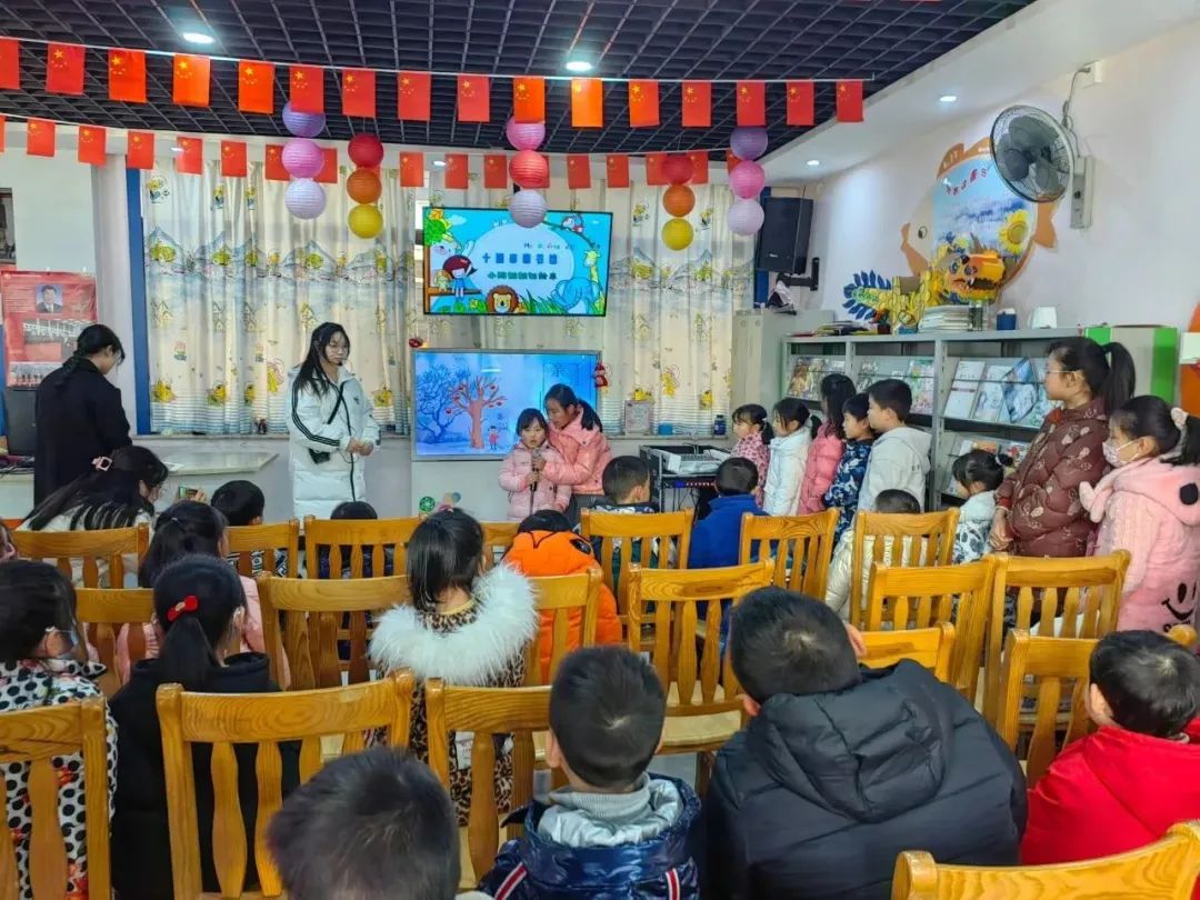 小雅姐姐讲绘本：《大师美绘千家诗》