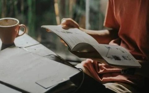 推书网推荐你读完这6本传记，是时候卸下这满身的枷锁了