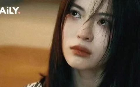 放弃大美人钟楚曦，出轨“老小三”，全网震惊：他发癫！