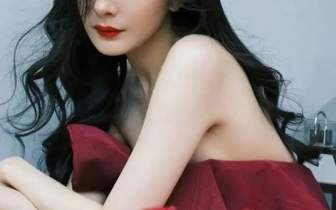 杨幂下体走光，现场照片流出，网友炸了：无耻！