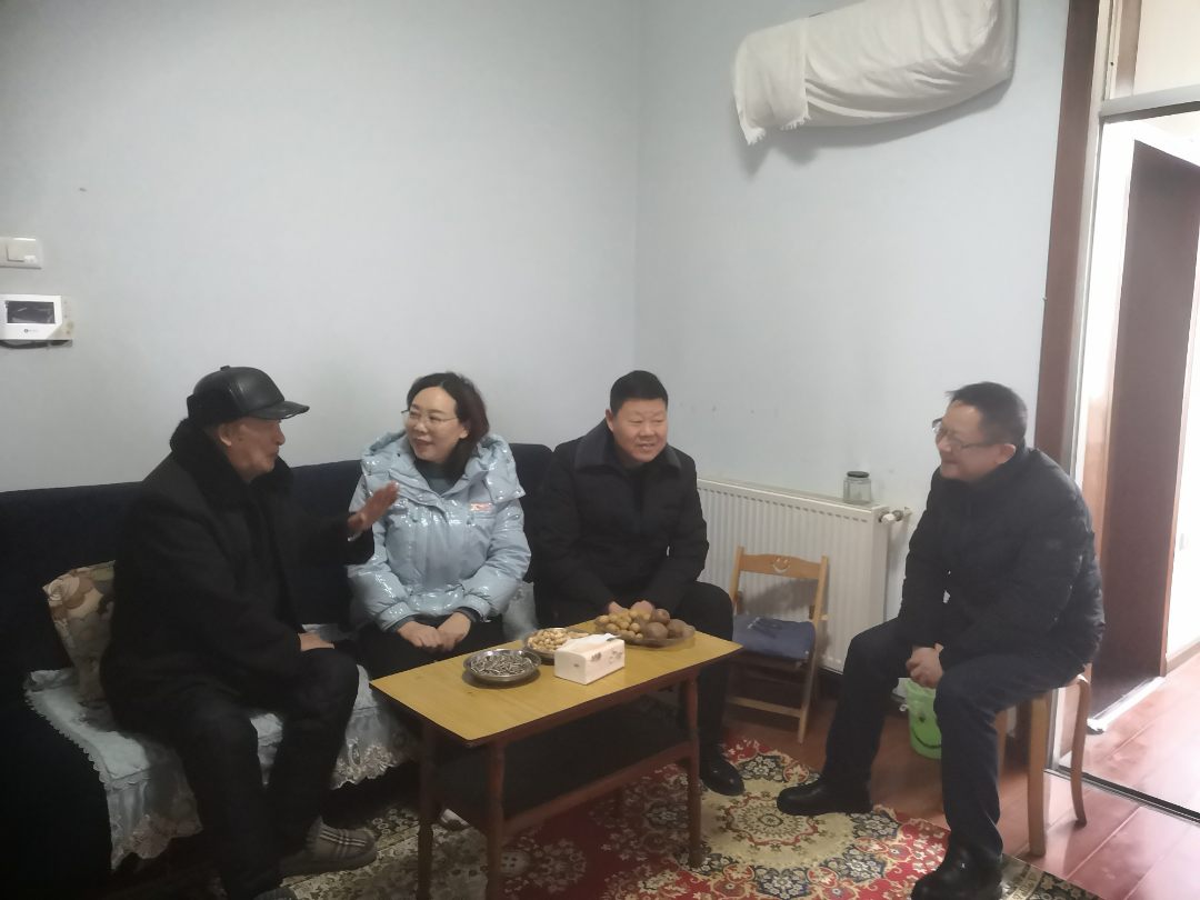 新春慰问，岁寒情暖！襄阳市图书馆节前慰问离退休老干部