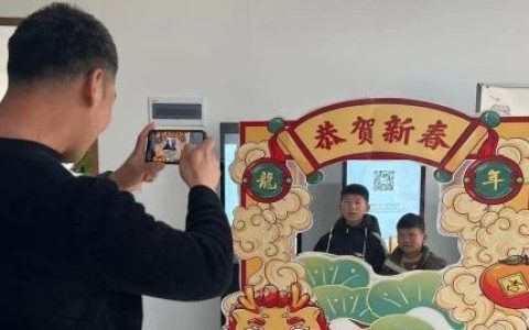 春节期间，书画展、心愿墙...读者纷纷来老河口市图书馆打卡