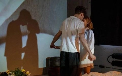 50万人意淫的共享女友，我看吐了