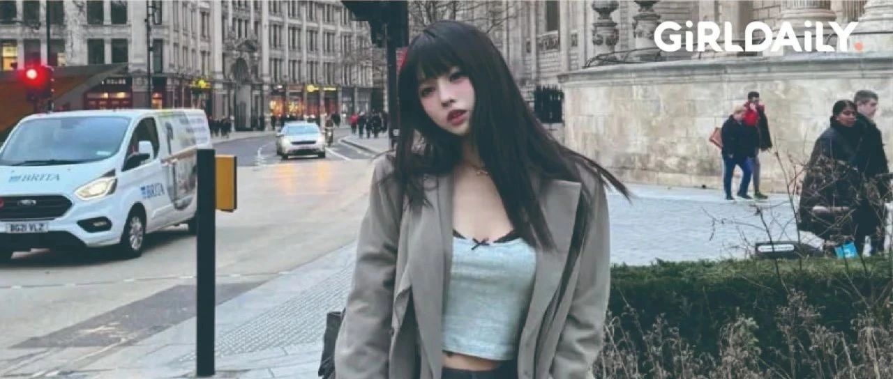 汪峰18岁女儿晒绝美身材被骂：谁允许你这么性感的？