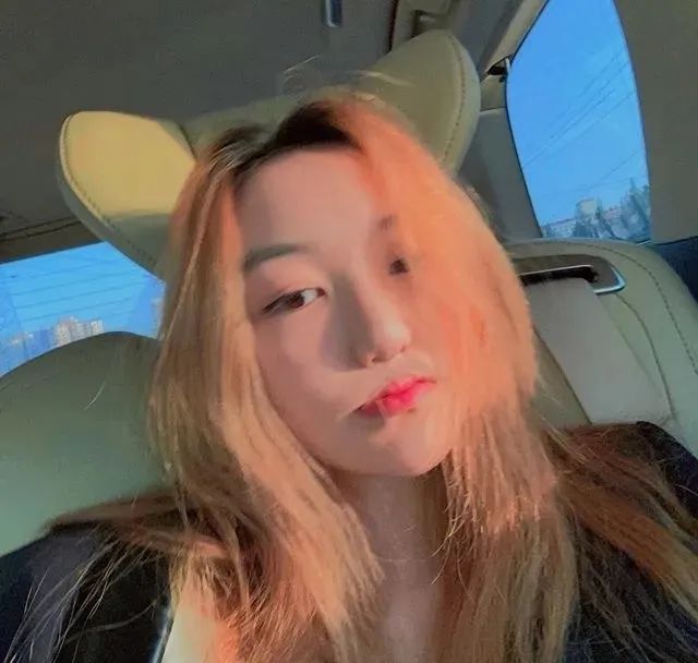 汪峰18岁女儿晒绝美身材被骂:谁允许你这么性感的?