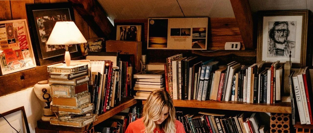 推书网推荐你一口气读到凌晨的5本书，给作者跪了！