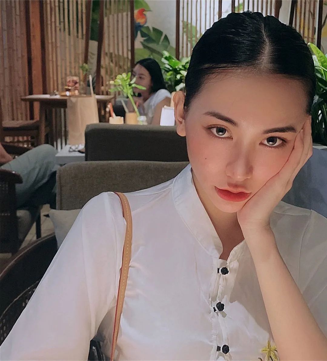 多肉版“Angelababy”走红，网友：00后发育得也太猛了！