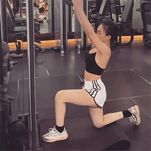 多肉版“Angelababy”走红，网友：00后发育得也太猛了！