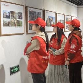 春风十里，不如“雷锋”在图书馆里：襄阳市图书馆志愿者追“锋”记