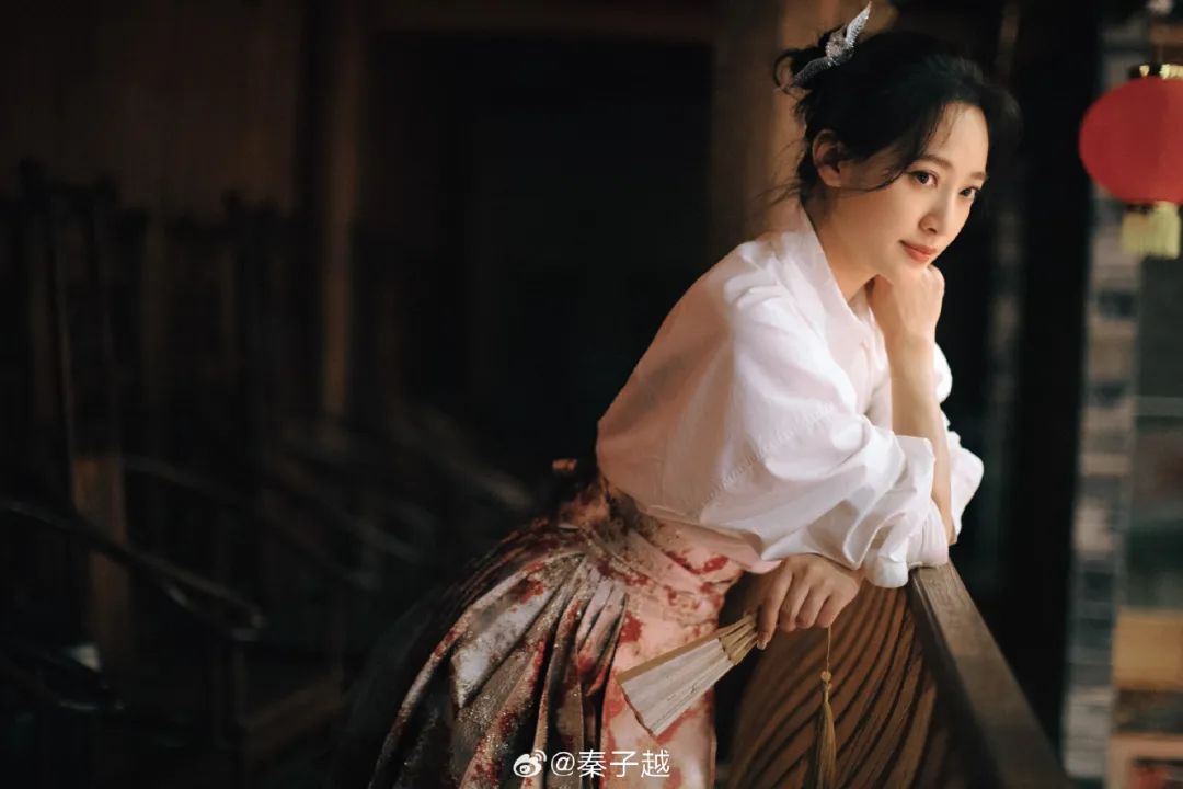 比李嘉欣还爽的内娱阔太：每月拿300万生活费，把老公当儿子哄……