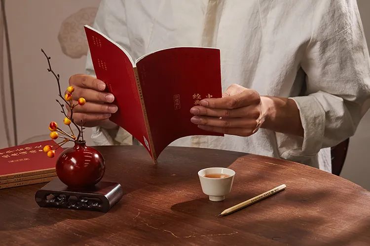 10年断货、盗版被抢光!《中华古诗文读本》这本书究竟有多牛?