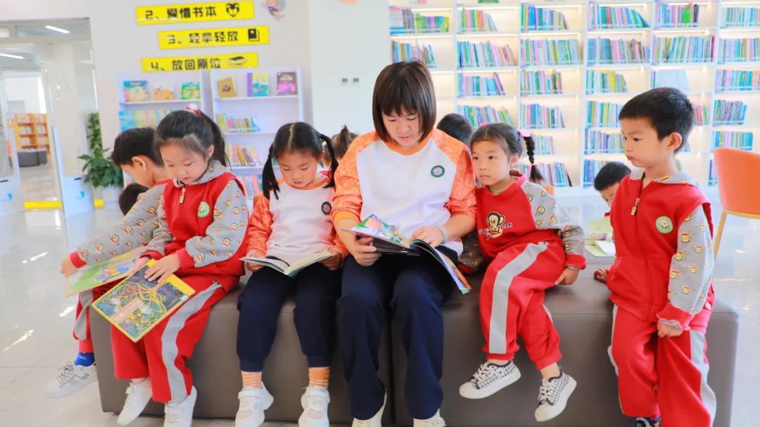 世界读书日宣传周:咸安区图书馆联合区实验幼儿园开展绘本阅读活动