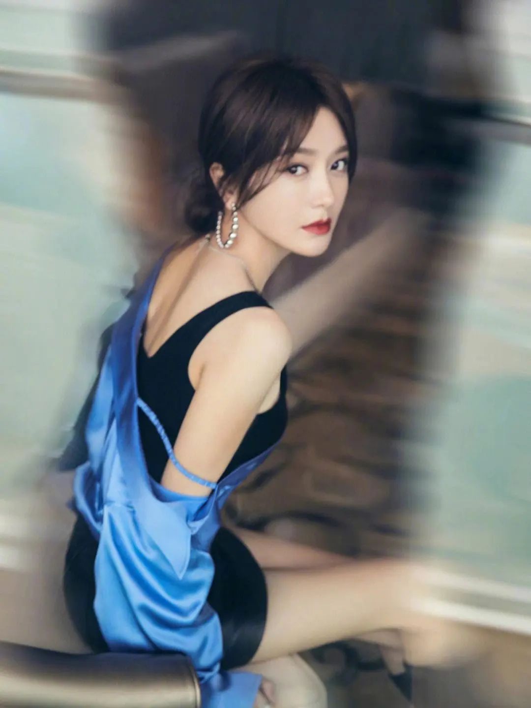 43岁秦岚即将嫁入顶级豪门!魏大勋富二代身世之谜终于被曝光,原来他竟然是……