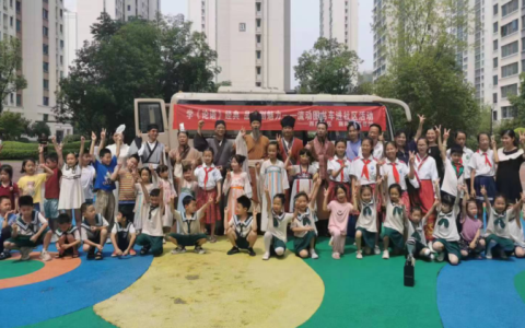 嘀！襄阳市图书馆流动图书车来啦！生活再添书香味儿