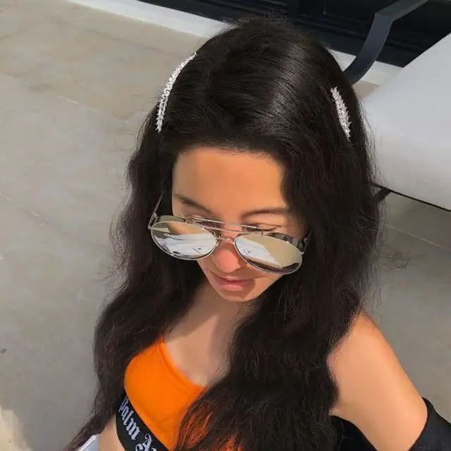 73岁"少女"撩走35岁肌肉小野兽,网友:这身材我沦陷了