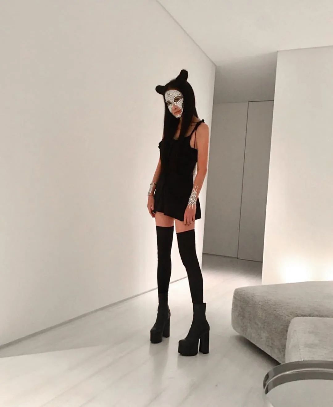 73岁"少女"撩走35岁肌肉小野兽,网友:这身材我沦陷了