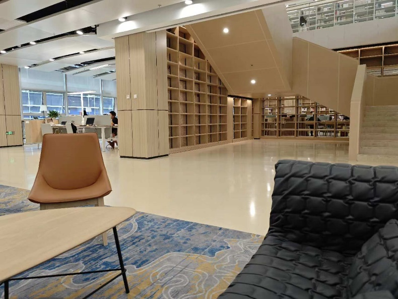 离职之后,我在图书馆“假装上班”