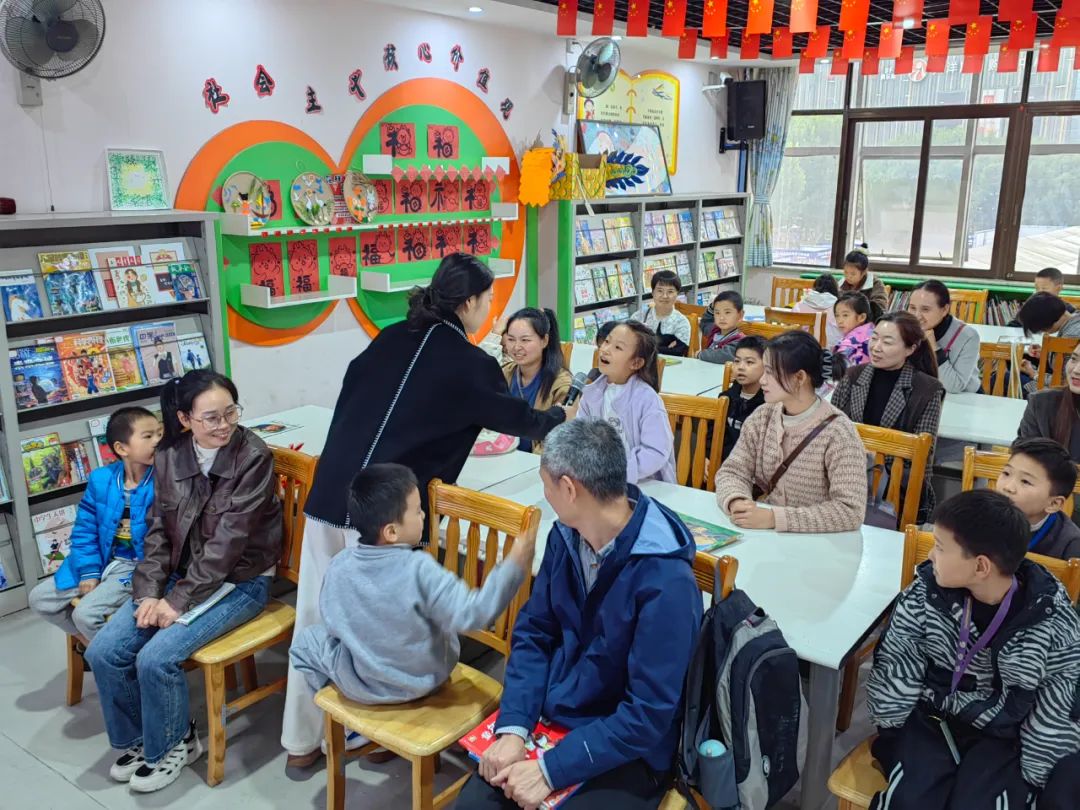 十堰市图书馆开展“小雅姐姐讲绘本”主题阅读推广活动