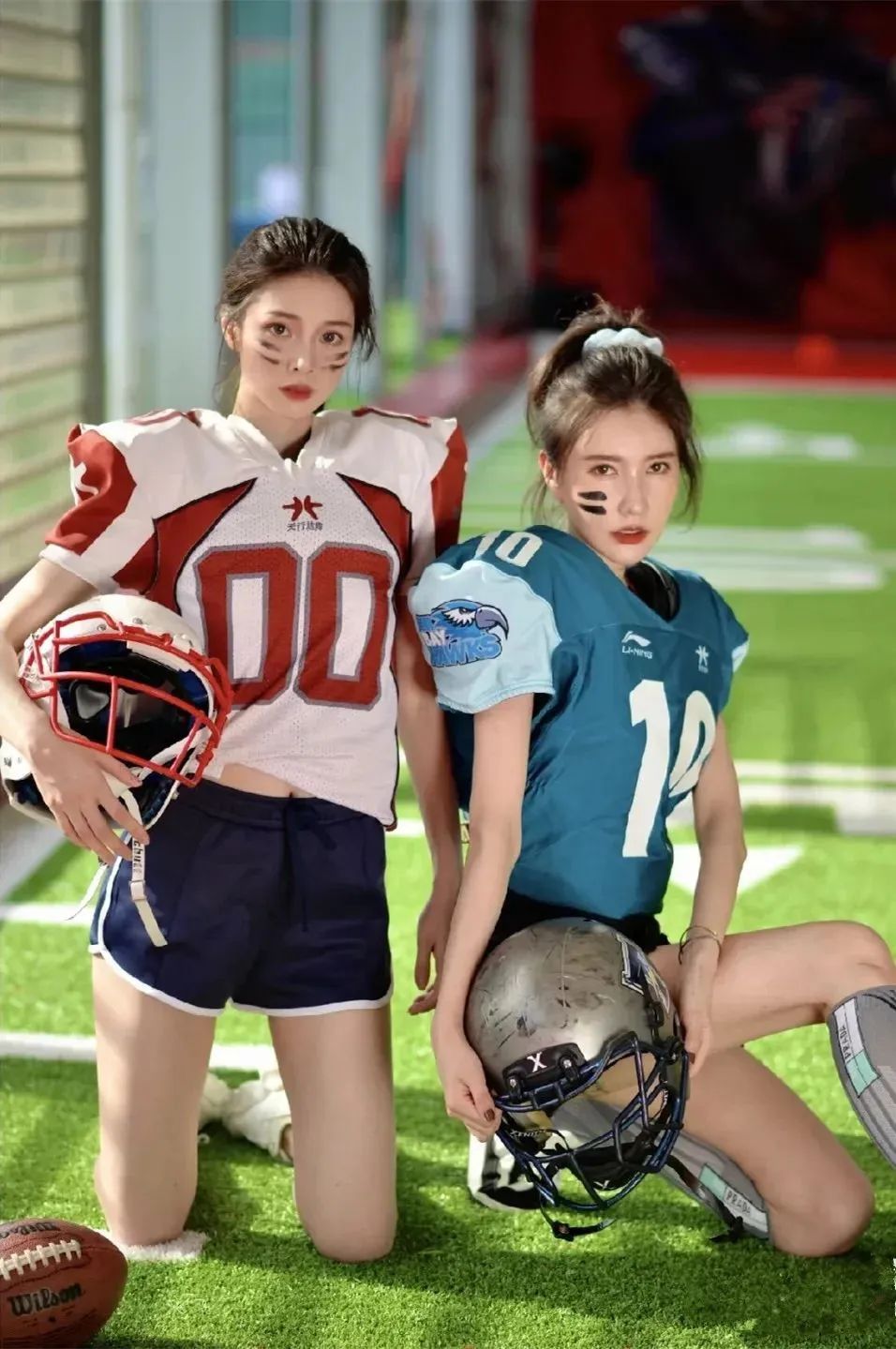 飞盘热度未息，橄榄球辣妹又上场，网友：“媛媛不断”？