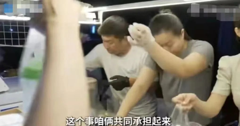 河南博士妻子陪丈夫摆地摊上热搜，网友：这就是现实版《凡人歌》！