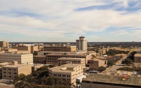 鄂鹤年：高校图书馆使命的四个维度