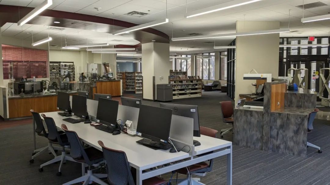 鄂鹤年：高校图书馆使命的四个维度