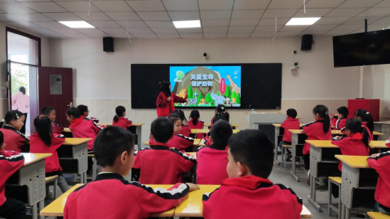 “服务零距离·书香飘万家”赤壁市图书馆开展送文化进基层活动