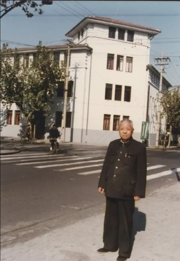 李媛惠：到合众图书馆工作前，顾廷龙的金石学研究经历