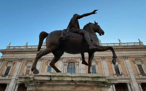 圕人堂话题：资源采购和参考咨询的职责划分