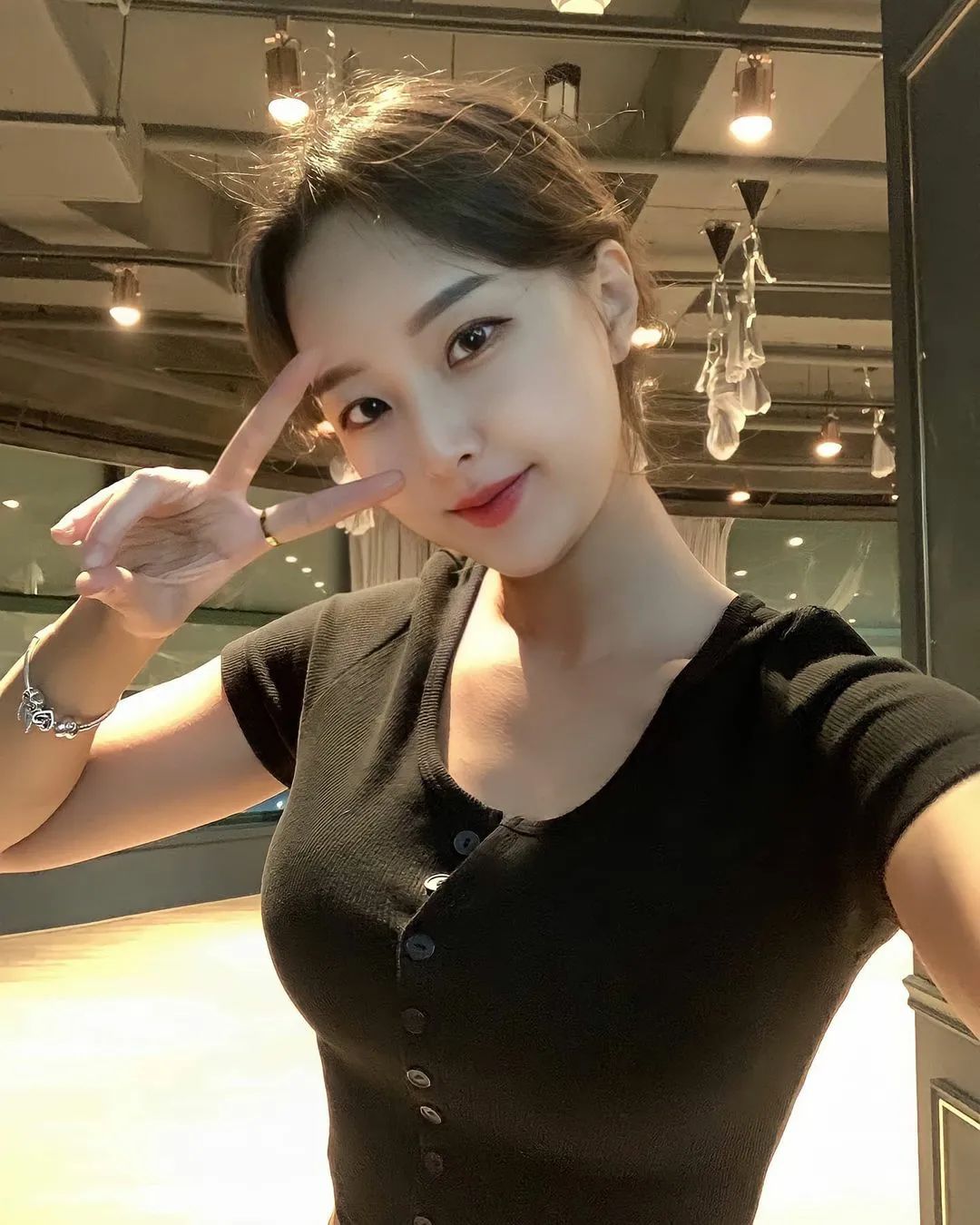 “韩版超越妹妹”身材照曝光:大围度身材,这身材也太犯规了吧