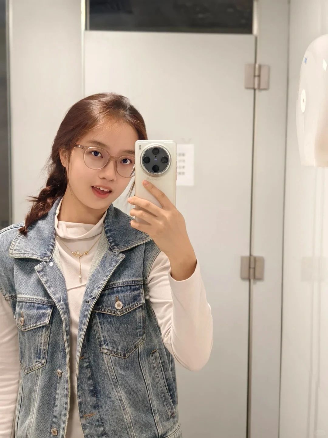 读大一的健身小姐姐，青春感十足