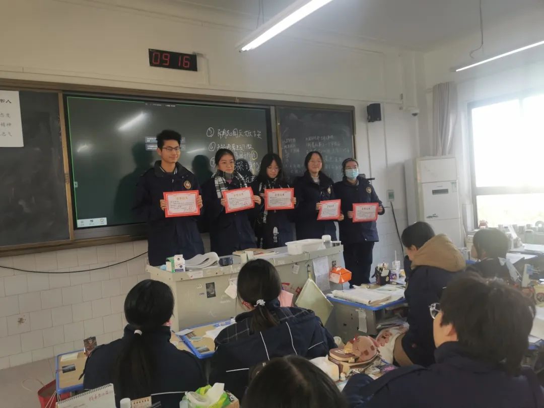 书香满校园,阅读促成长:随州一中名著阅读成果展示活动