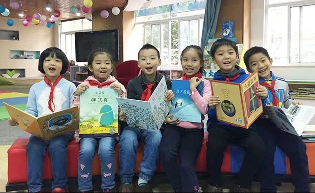 图书馆中的学校:让阅读如呼吸般自然——聚焦学校图书馆的价值重塑与深度应用