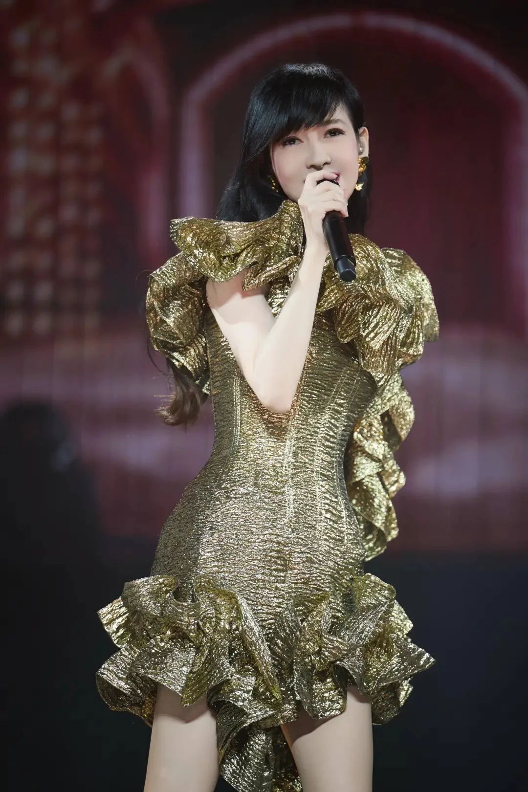 香港第一玉女，57岁风采依旧