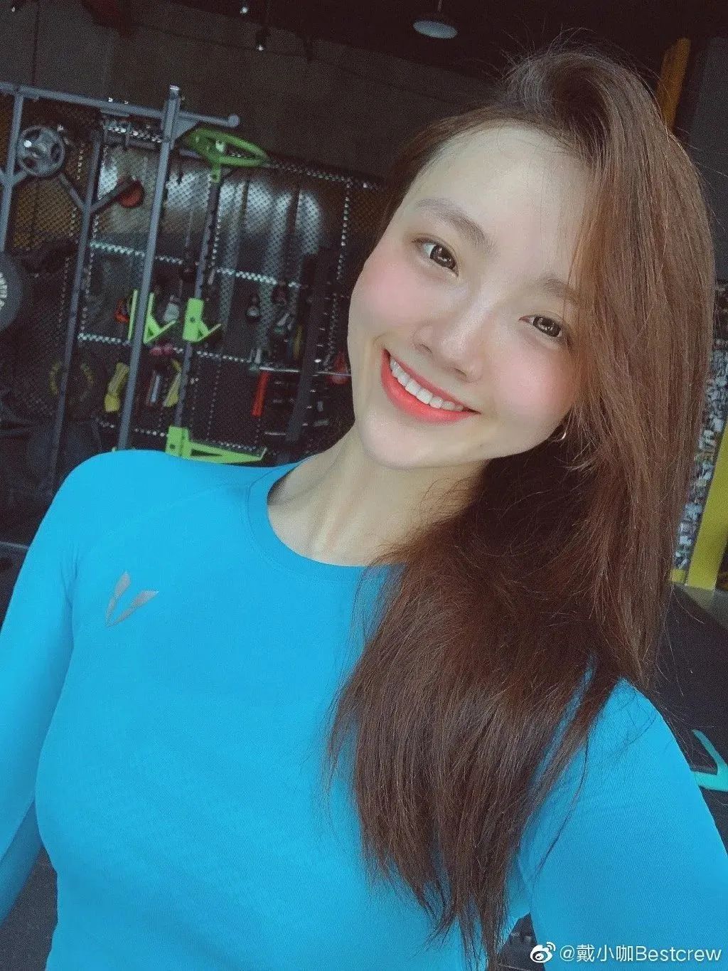 空姐体检照曝光，看傻了无数网友！