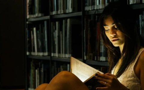 后劲超大的5本小说，读完像活过了一个世纪！