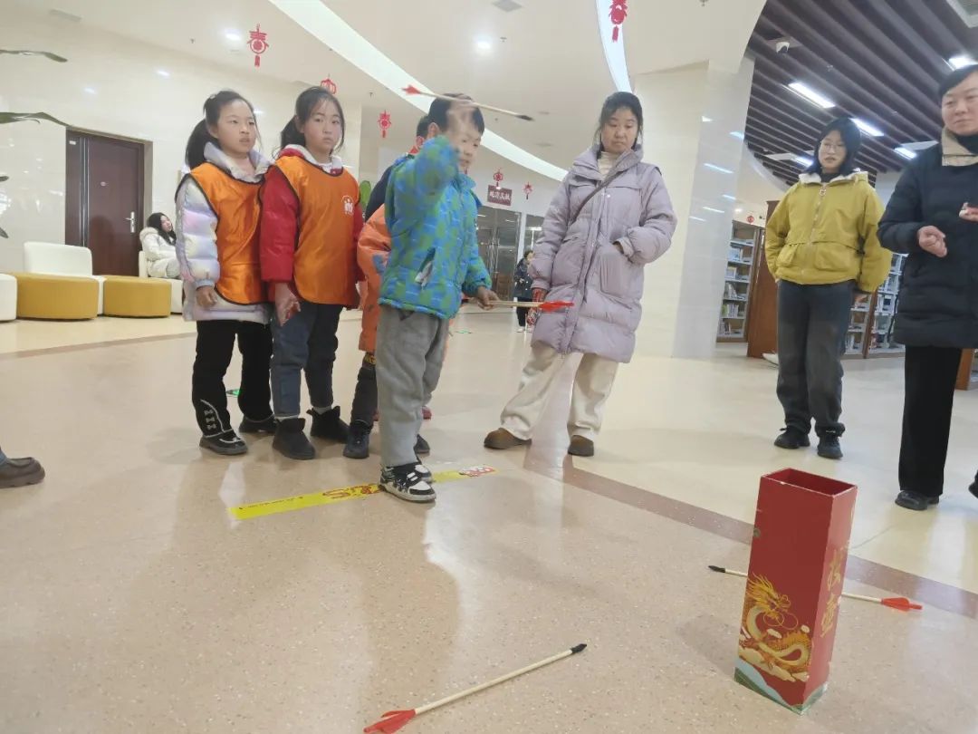 灵蛇闹春，书香纳福：房县图书馆第二届新春游园会圆满落幕