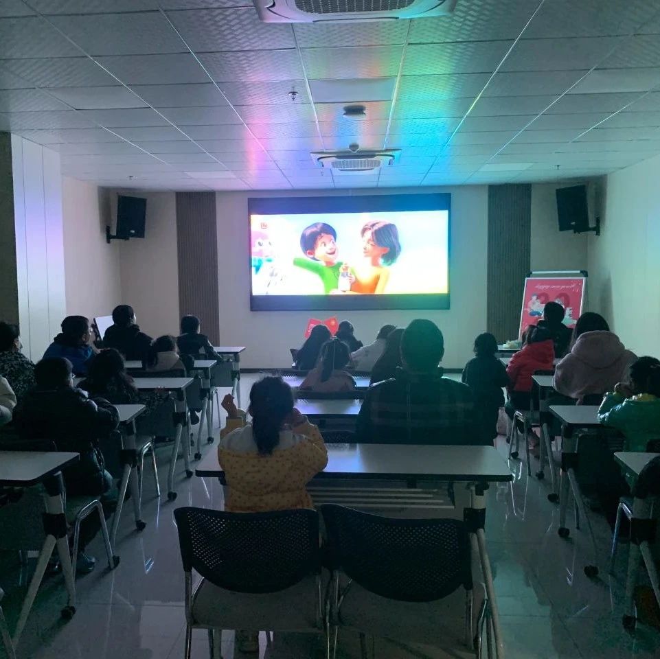 京山市图书馆开展春节电影展播活动