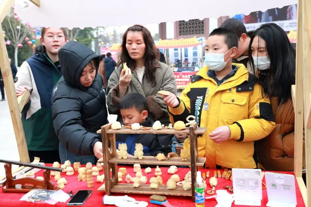 咸安区2025年龙潭里“三元庙会”：非遗贺新春 欢乐闹元宵