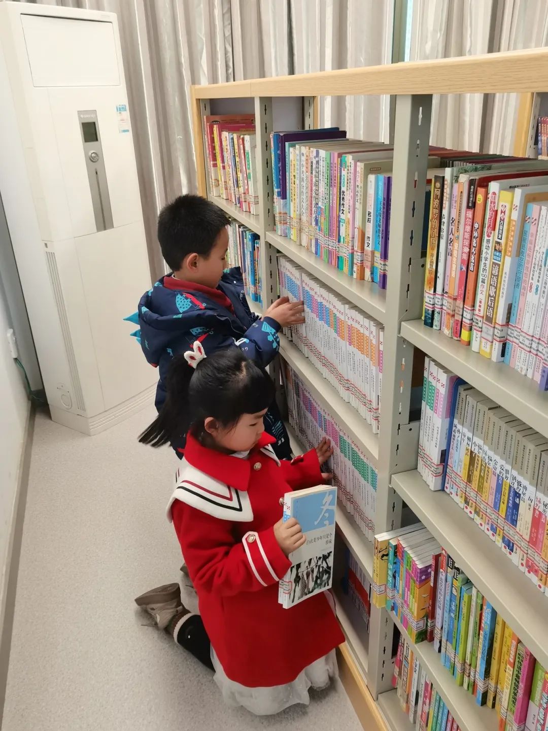 巴东县图书馆少儿分馆开展“学雷锋”系列活动——弘扬雷锋精神,共建美好社会