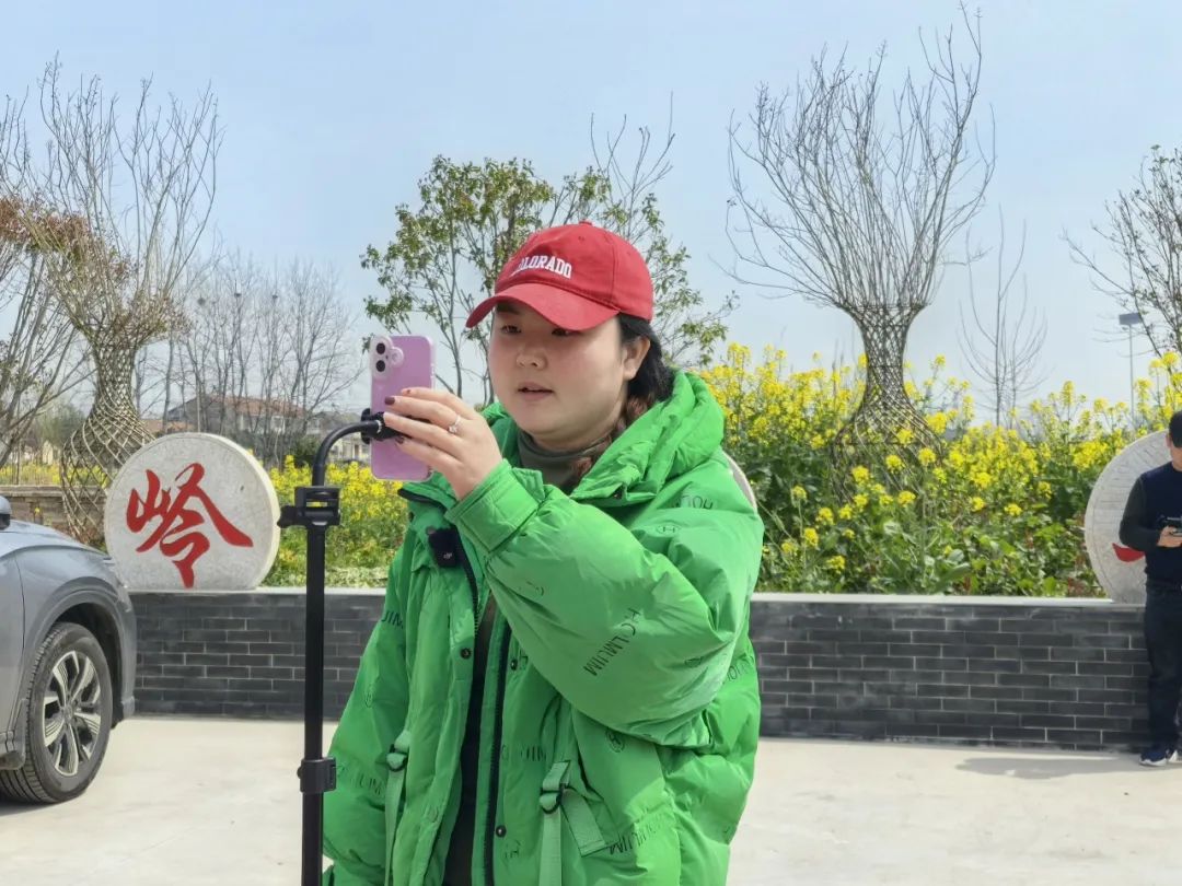 乘春日之风，品新华倍阅文化市集的深厚书香