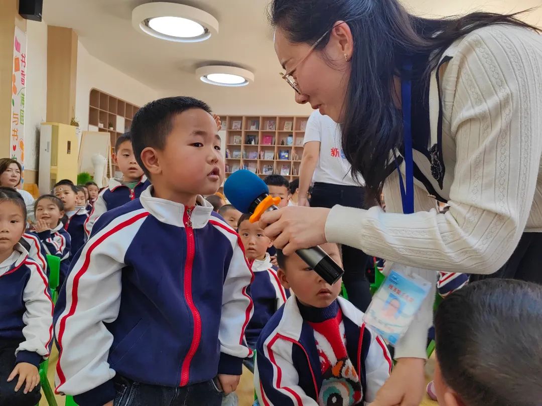 “春风翻书页 童心探世界”南漳县图书馆2025年春少儿阅读季精彩启航