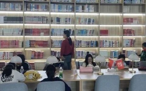 清明小长假 丹江口市图书馆书香氤氲润心灵