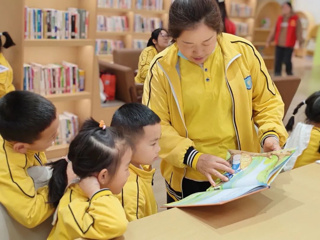 再发现图书馆：郧西县图书馆开展春季研学活动