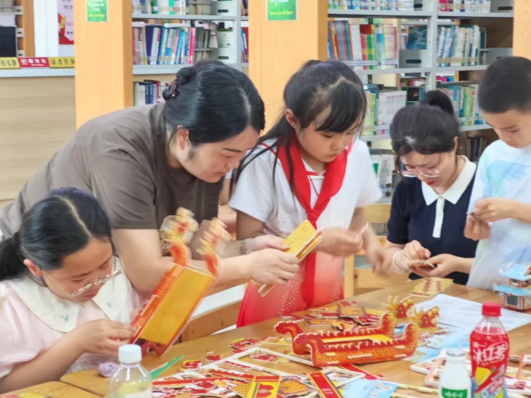 巧手迎六一 童心绘端午 ——黄州区图书馆开展“非遗双节”公益课堂活动